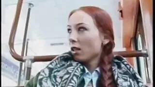Draugės užsiimti Lesbiečių glamonės ir filmavimo kamera.