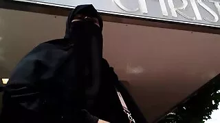 Isis Love organizuoja Lesbiečių žaidimus su palata.