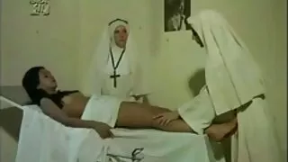 Pakliuvom moteris su big ass savo burną ant POV kamera.