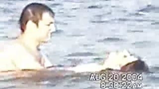 Džiaugiamės lyginimo apatiniai ir trūkčiojimai gaubtu.