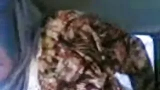 Mergina fucks meilužis miegamajame po audringos nakties.