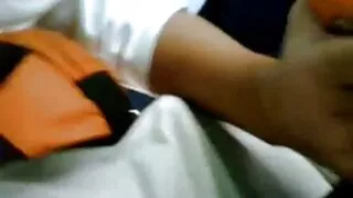 Ebony FIFA fucks baseinas su balta.
