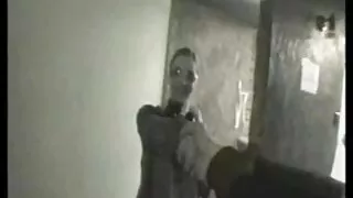 Apolonia sėdi ant fotografo Gaidžio.