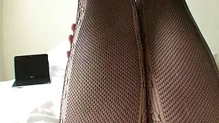 Babitter auklė išpildo seksualines namo savininko fantazijas.