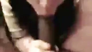 Japonijos moteris mylisi su Nina