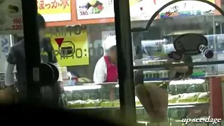 Rumunijos moteris pažadinama Dvigubai Skverbtis.