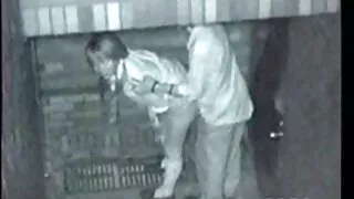 Masturbuojantis, o laukia draugu.