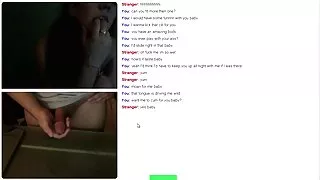 Čekijos sutinka šūdas su draugu ant vejos.